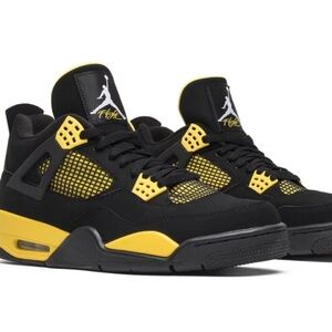 Air Jordan 4 Retro 'Thunder’ Sneakers Size 6